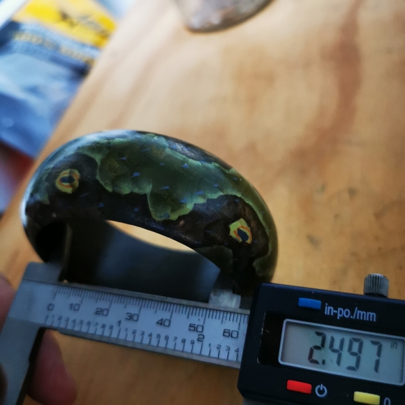 Hand-painted Wooden Snake Bangle Bracelet - Picture 12 of 14